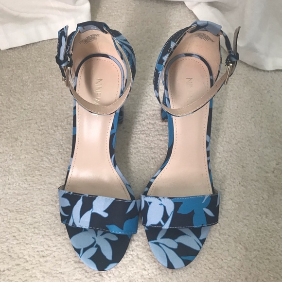 BRAND NEW never been worn Nine West heeled sandals. - Picture 3 of 5